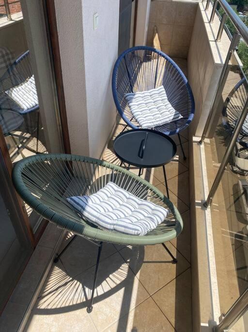 Sunny Spacious Apartment In A Great Location Kazanlŭk Eksteriør billede